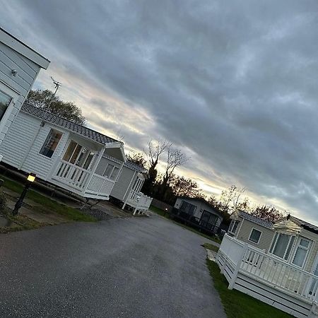 Luxurious 6 Berth Swift Bordeaux On Lyons Robin Hood Rhyl Villa Meliden Eksteriør bilde