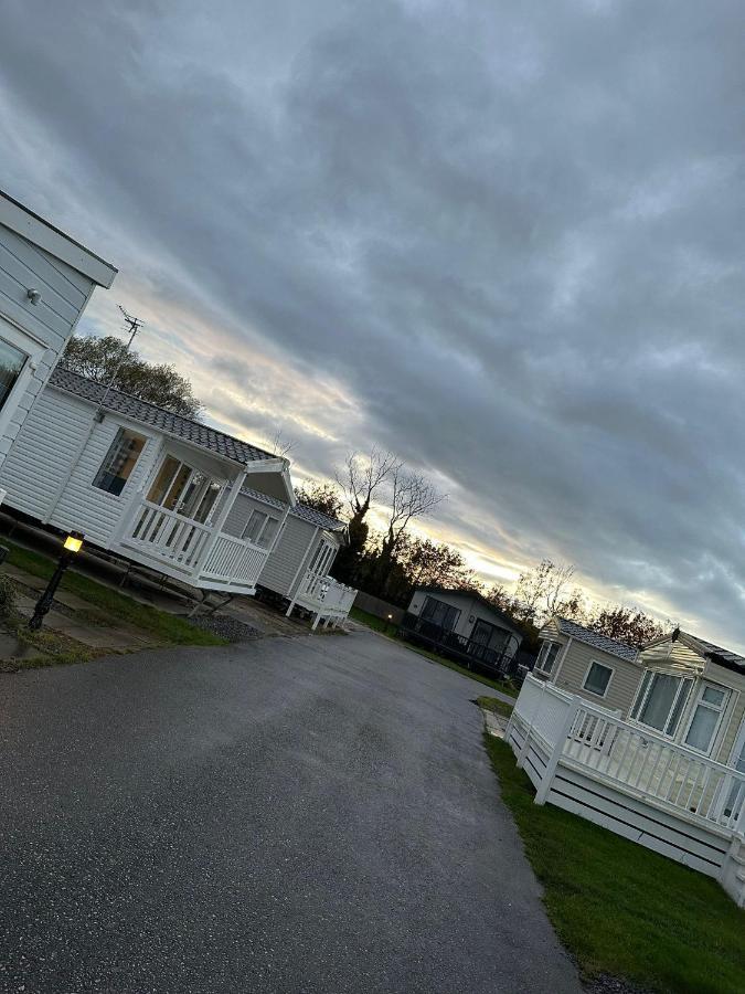 Luxurious 6 Berth Swift Bordeaux On Lyons Robin Hood Rhyl Villa Meliden Eksteriør bilde
