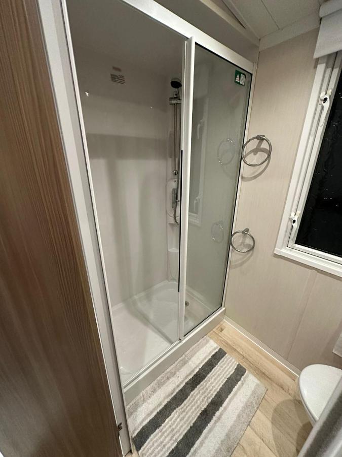 Luxurious 6 Berth Swift Bordeaux On Lyons Robin Hood Rhyl Villa Meliden Eksteriør bilde